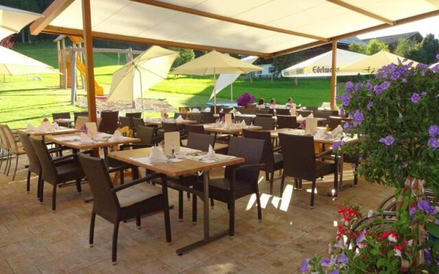 Taxerhof Wellness & Aparthotel