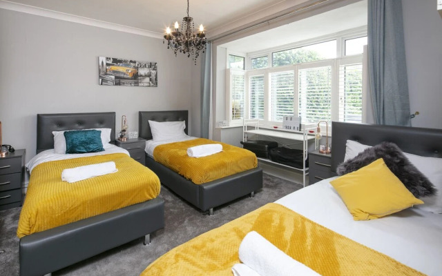 Urban Retreat Hot Tub Bar Ev Charger