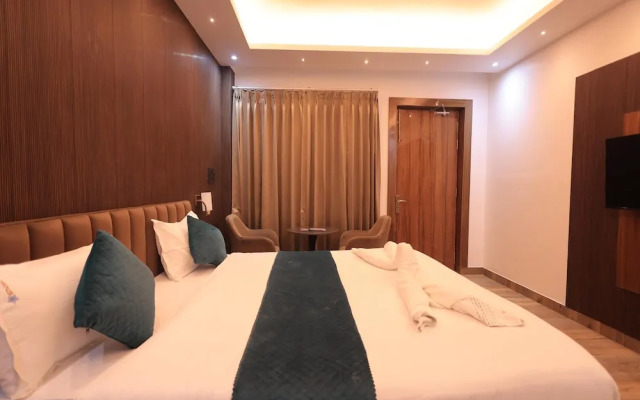 The Hoften Snowia Luxury Stay Near Bhalugarh Waterfall