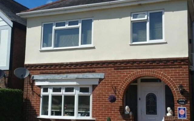 Wimborne Lodge