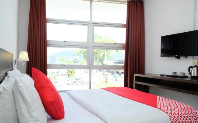 OYO 619 Grand City Hotel 2