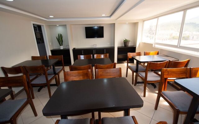 Hotel Plaza Victoria