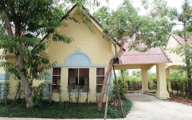 The Society Ayutthaya Resort Hotel