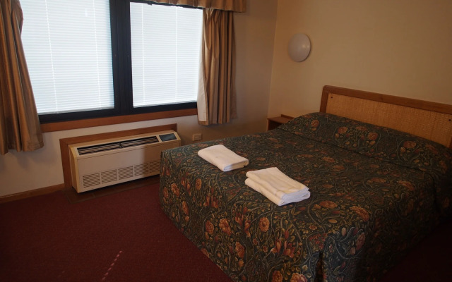 The Ascot Motel