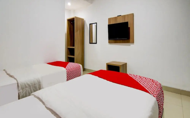The Shine Residence by OYO Rooms