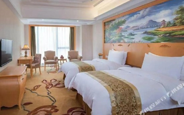 Vienna International Hotel (Jinxia Bonded Store, Xiangjiang North Road, Changsha)