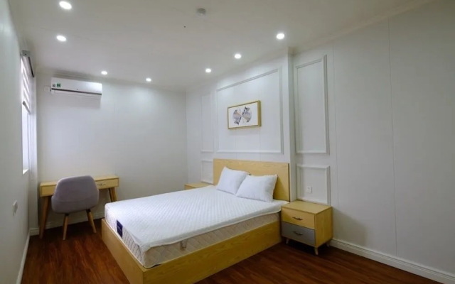 Gold Apartment