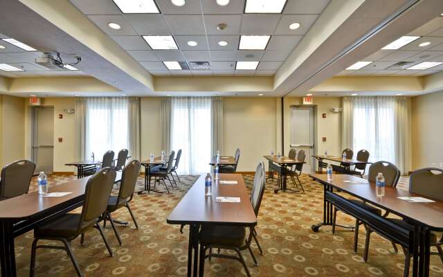 Hyatt Place Chicago/Naperville/Warrenville