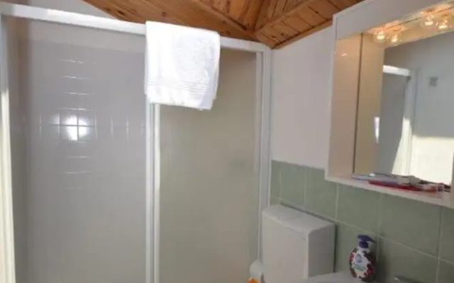 Spacious and Bright Flat With Swimming Pool - Beahost