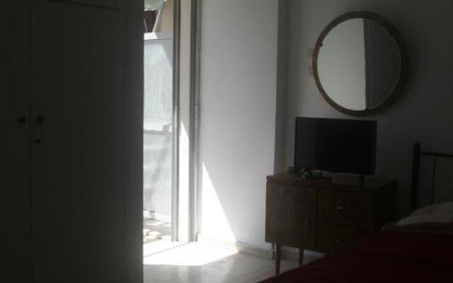 Sea view flat @ centre LOUTRAKI 1BR