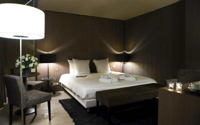 Flanders Hotel