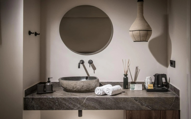 Soleil Apartments  Studios