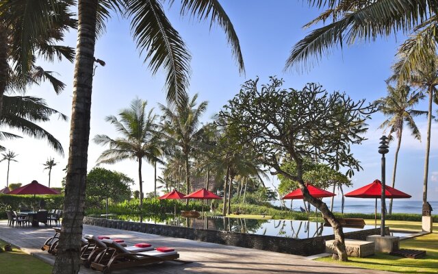 Ombak Luwung Beachfront Estate