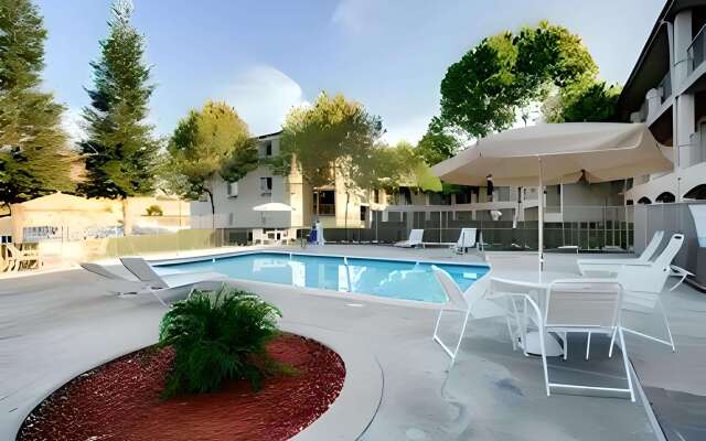 Inn At Rohnert Park