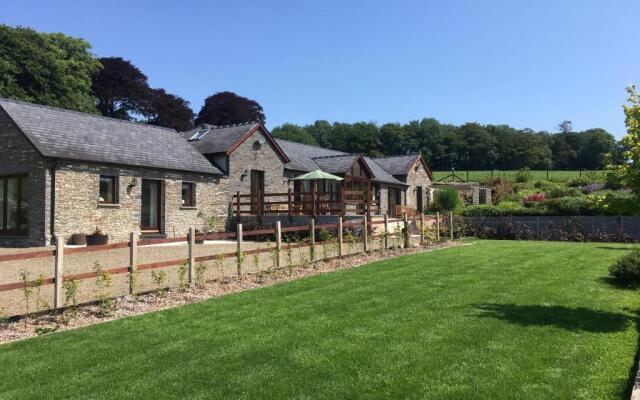 Neuadd Villa