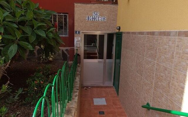 Low Cost Rooms Las Llaves 4