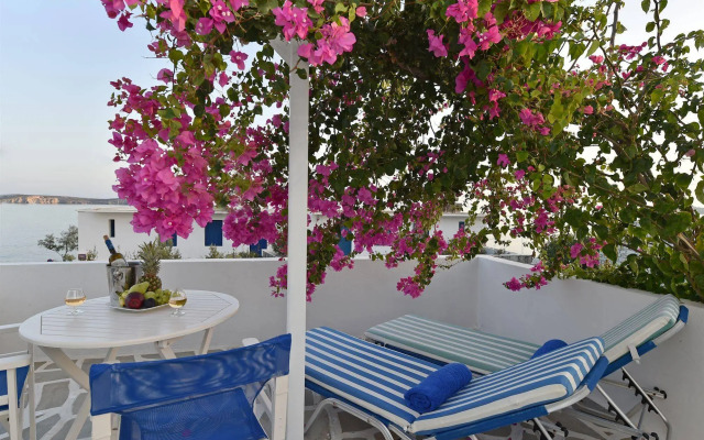 Tarsa Studios & Apartments