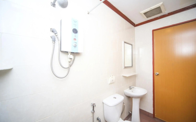 OYO 1027 Hotel London