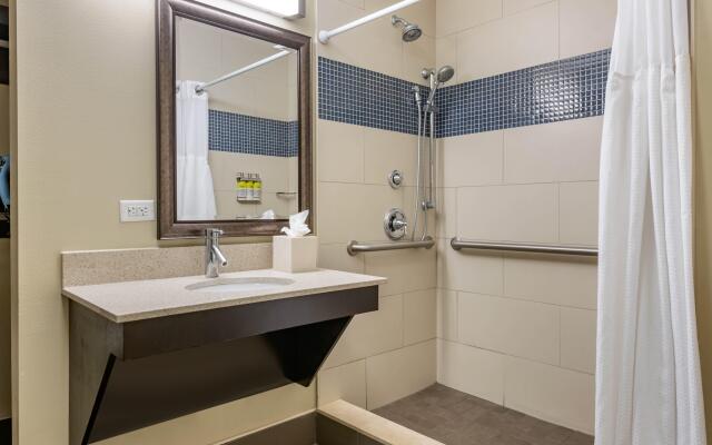 Staybridge Suites St. Petersburg Downtown by IHG