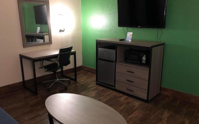 Travelers Inn & Suites