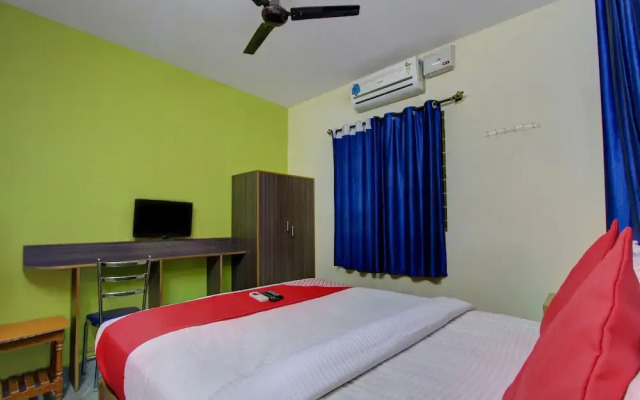 OYO 2420 Ashwa Comfort