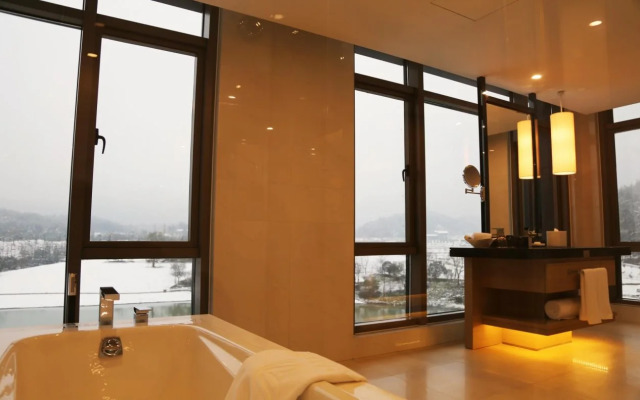 Dongyang Fenghuang Valley Narada Resort and Spa