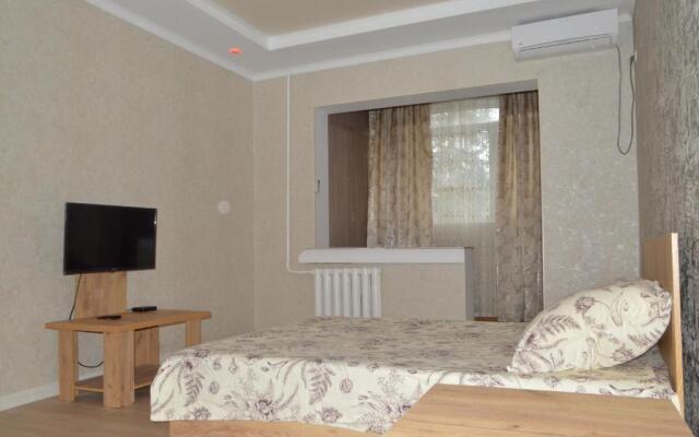 Apartment on Ibraimova, 69