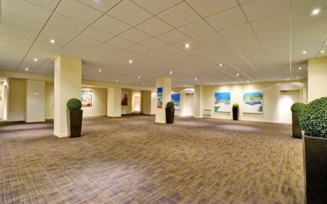 Charming 2-bedrooms City Centre Apartment-no Party