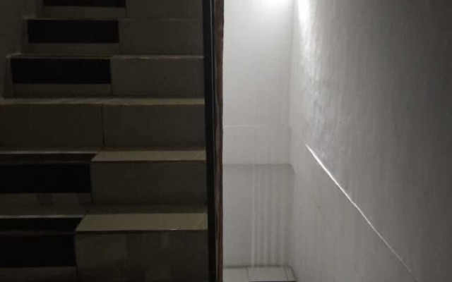 Coconut Hotel - Hostel