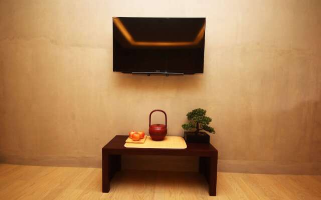 Chu Hotel