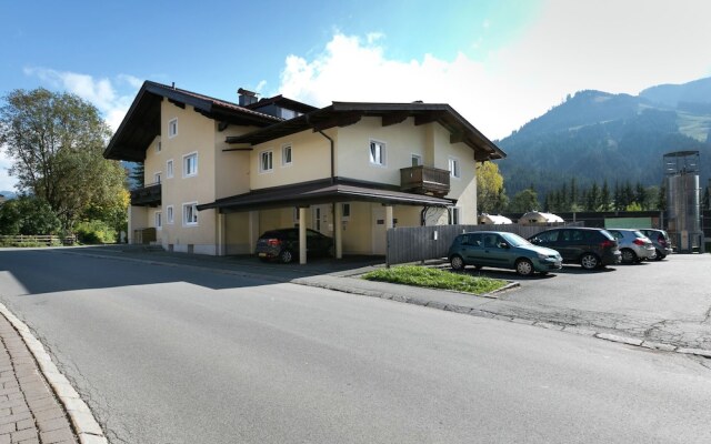 Luxurious Apartment in Brixen im Near Ski Area