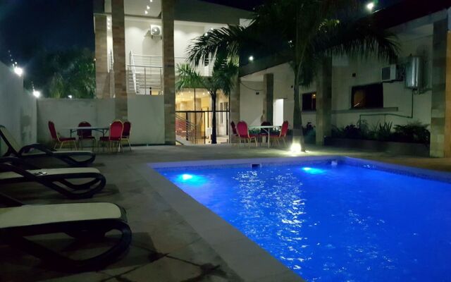 Cross Roads Lodge Kitwe