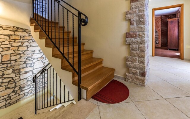 Amazing Home in Medulin With Wifi and 4 Bedrooms