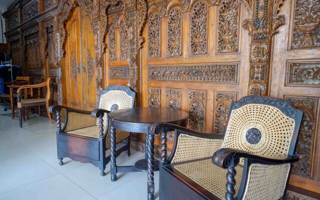 RedDoorz Plus Syariah near Laweyan Solo