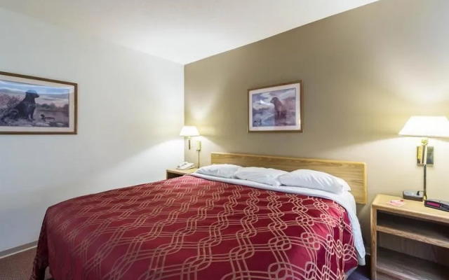 Econo Lodge Ortonville
