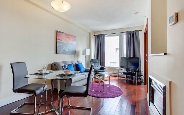 Downtown Suites by Hometrotting