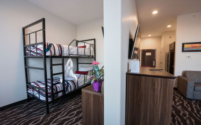 Encore Suites by Service Plus Inns