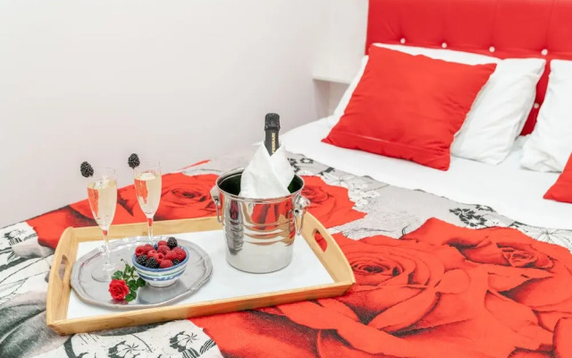 Red Rose Apartment