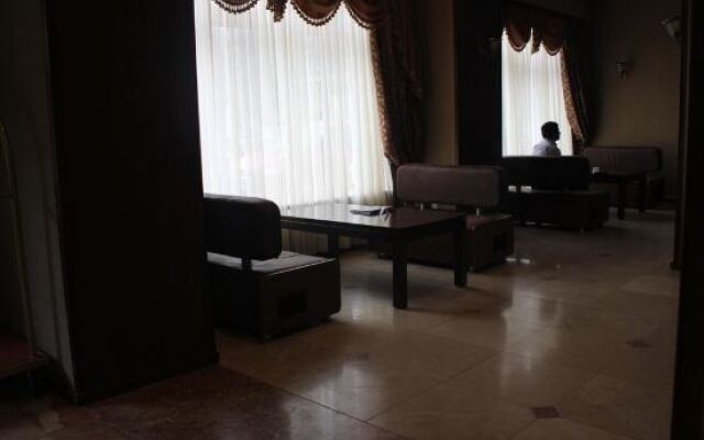 Hotel Empire