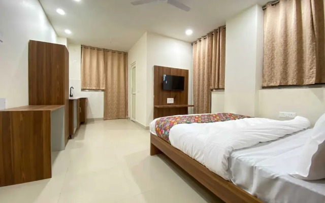 Hotel Vistacrest Noida Sector 104