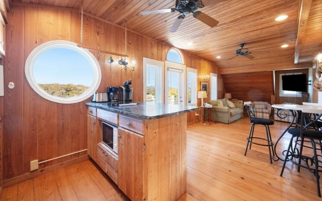 Laughin Place Ii 2 Bedroom Home by Peace Vacations