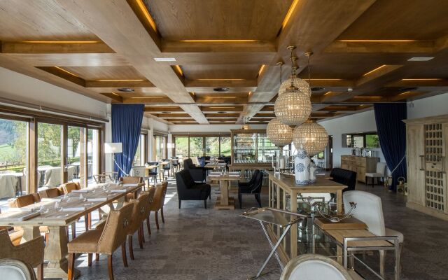 Puebloastur Eco-Resort Wellness & Spa