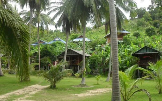 Salad Grand Bungalow & House Rental
