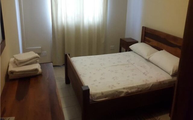 Les Peupliers Studios and Apartments