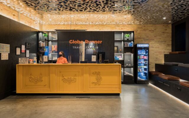 Globe Runner Hotel & Hostel
