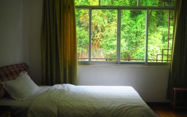 The Yangshuo Moon Resort