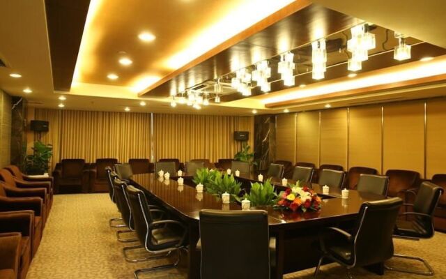 Fengdu Holiday Hotel