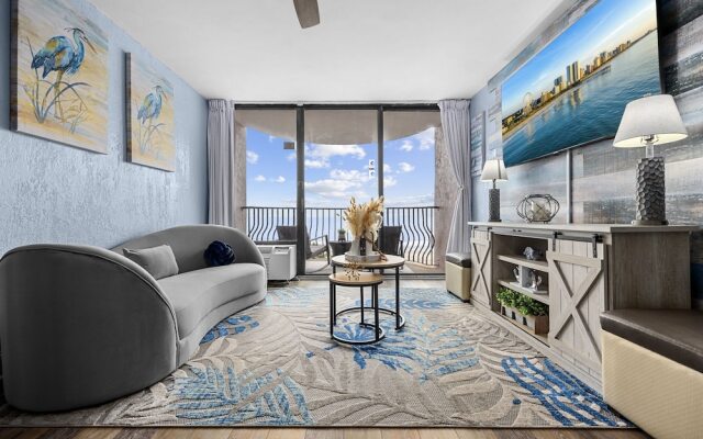 Newly Renovated Oceanfront 1BR Condo