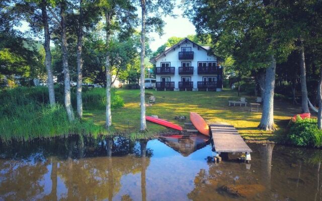 Bandai Lakeside Guesthouse