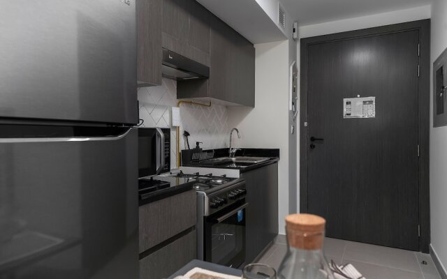 HiGuests - Bella Rose